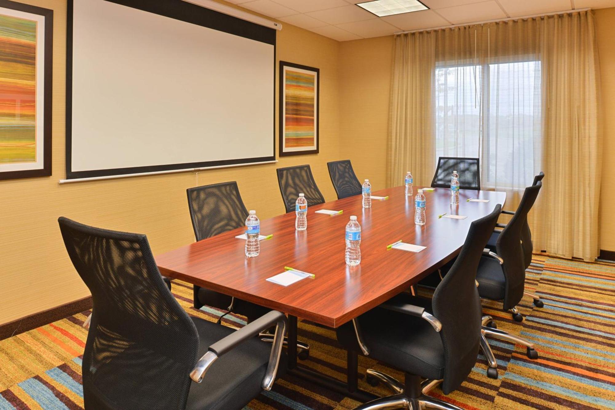 Fairfield Inn & Suites Cleveland Avon Экстерьер фото