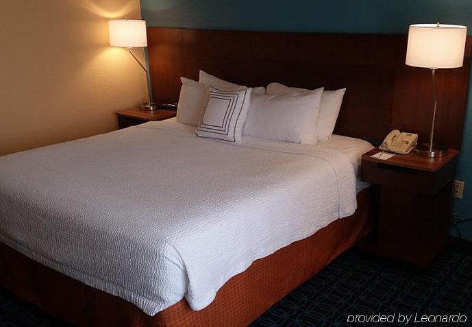 Fairfield Inn & Suites Cleveland Avon Экстерьер фото