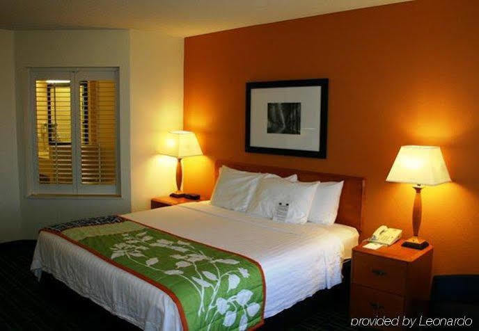 Fairfield Inn & Suites Cleveland Avon Экстерьер фото